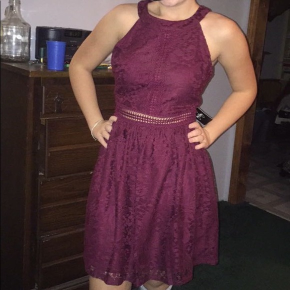 Formal dress - Picture 4 of 4